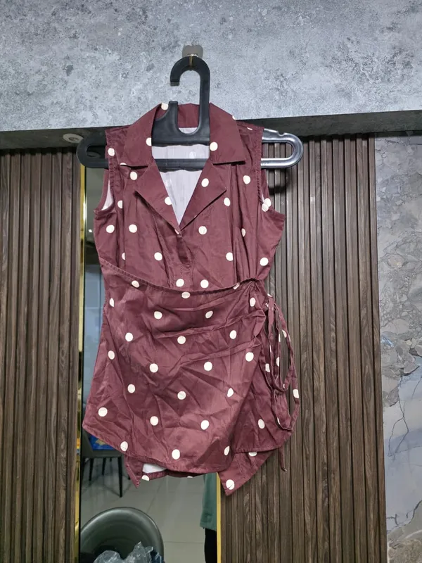 Maroon_Polka_Dot_Sleeveless_Romper_for_Women