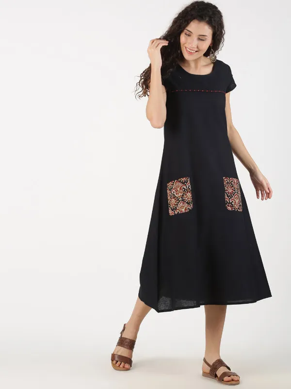 Black_Cotton_Flax_Kalamkari_Printed_Pocket_Dress