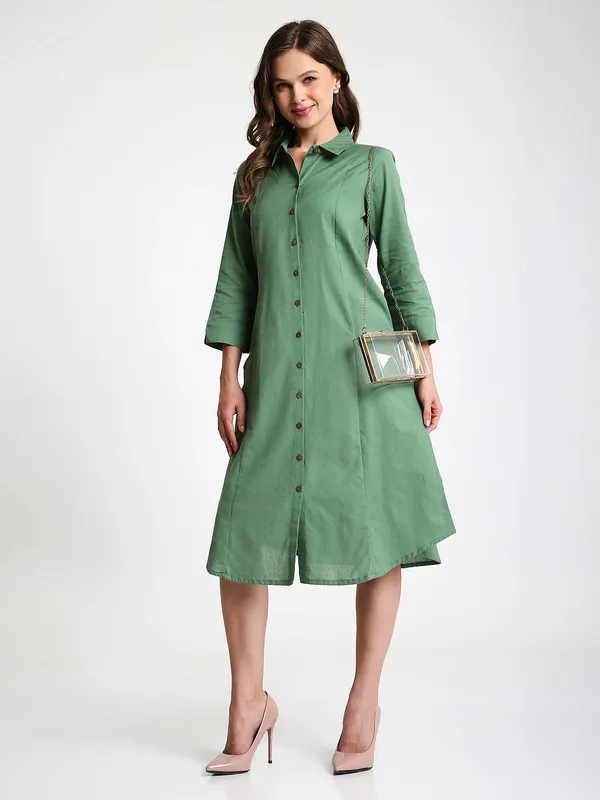 Green_Solid_Midi_Shirt_Dress_with_Pockets