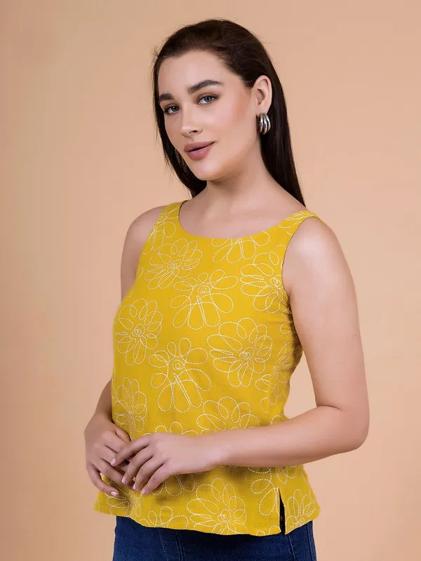Tuscany_Yellow_Daisy_Doodle_Embroidered_Top