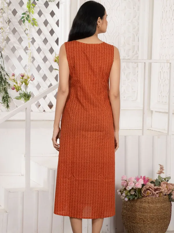 Terracotta_Rust_Cotton_Sleeveless_Dress_with_Front_Pockets