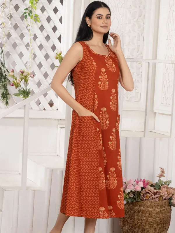 Terracotta_Rust_Cotton_Sleeveless_Dress_with_Front_Pockets