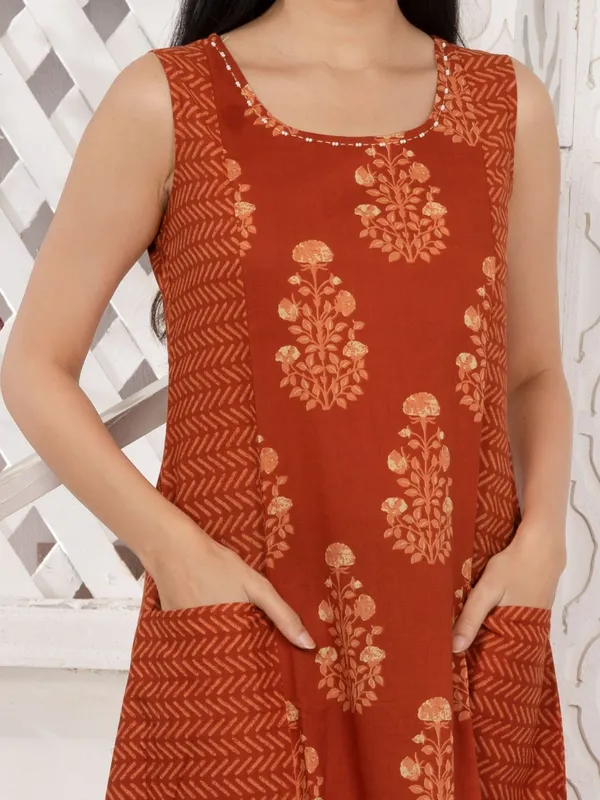 Terracotta_Rust_Cotton_Sleeveless_Dress_with_Front_Pockets