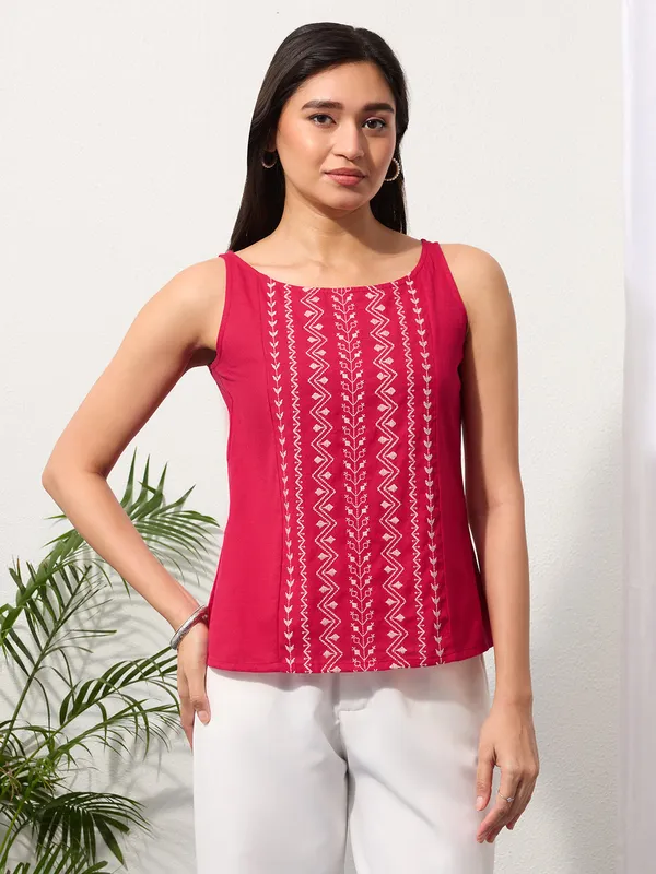 Berry_Red_Cotton_Linen_Embroidered_Top