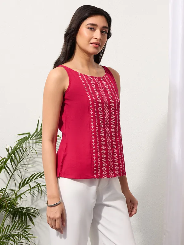 Berry_Red_Cotton_Linen_Embroidered_Top