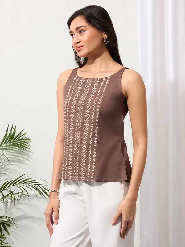 Clay_Brown_Cotton_Linen_Embroidered_Top