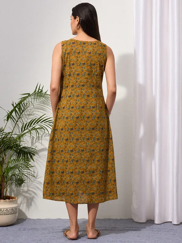 Mustard_Paisley_&_Buti_Print_Cotton_Sleeveless_Dress_with_Front_Pockets