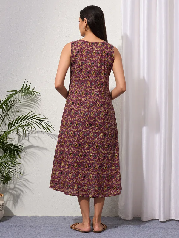 Mauve_Wine_Paisley_&_Buti_Print_Cotton_Sleeveless_Dress_with_Front_Pockets
