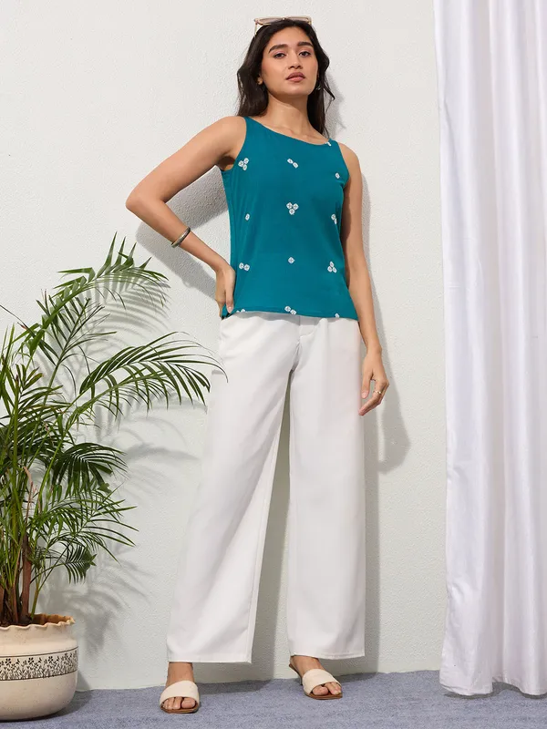 Ocean_Teal_Embroidery_Design_Cotton_Top