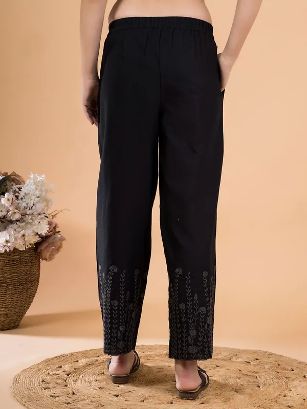 Black_Flora_Crest_Embroidered_Hem_Palazzo