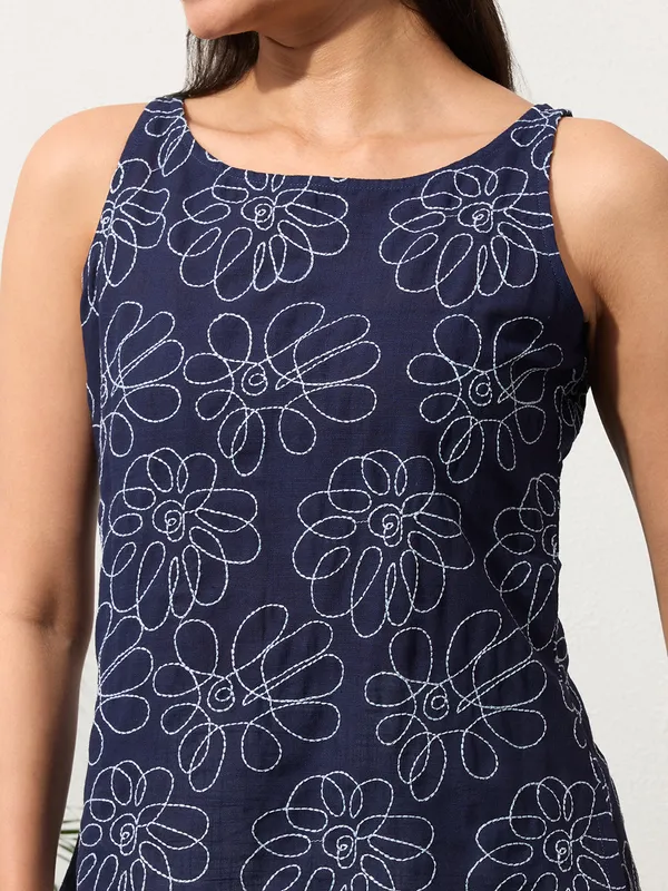 Deep_Indigo_Daisy_Doodle_Embroidered_Top