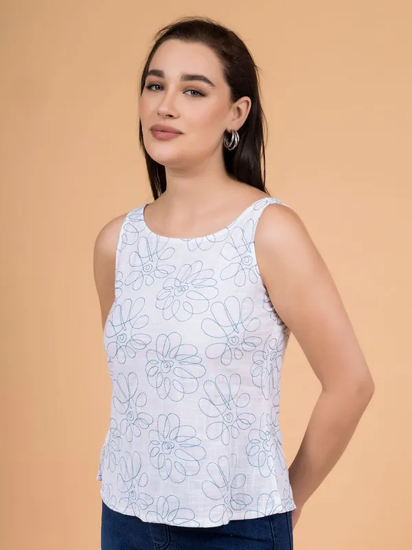 Snow_White_Daisy_Doodle_Embroidered_Top