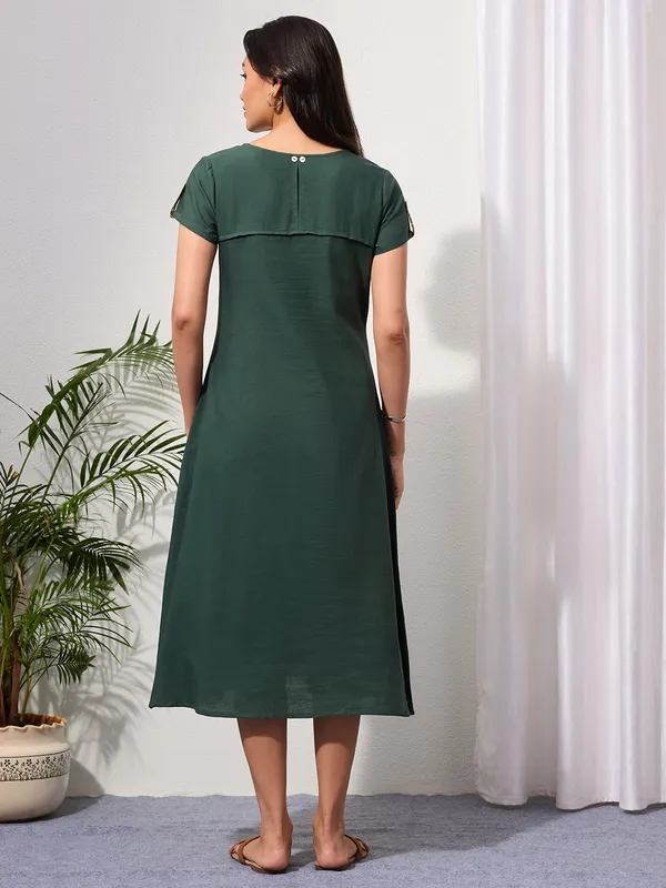 Pine_Green_Cotton_Linen_Dress_with_Ajrakh_Printed_Pockets