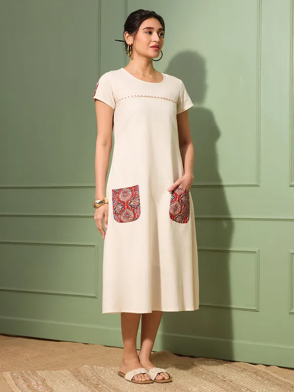 Natural_Cotton_Linen_Dress_with_Ajrakh_Printed_Pockets