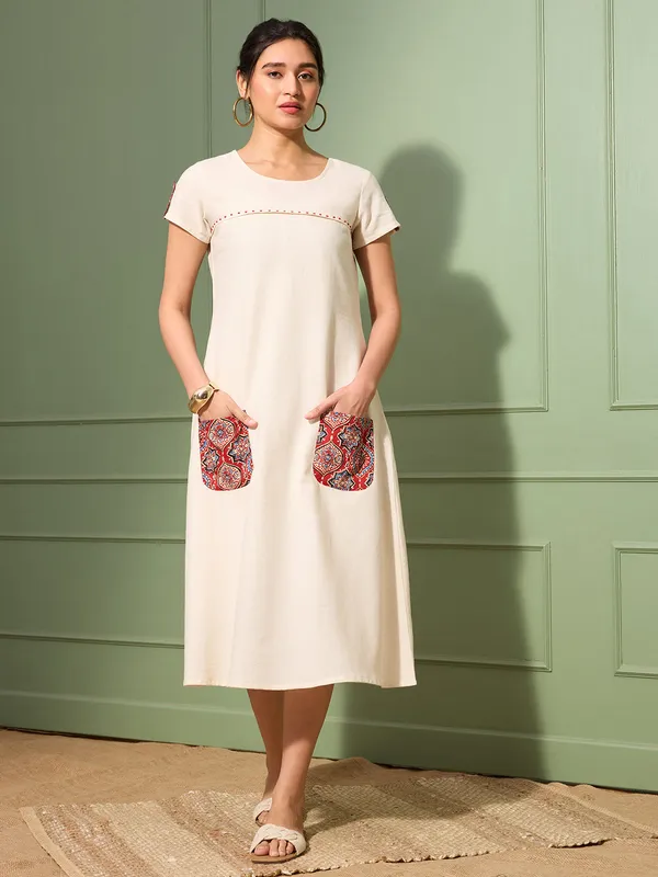 Natural_Cotton_Linen_Dress_with_Ajrakh_Printed_Pockets