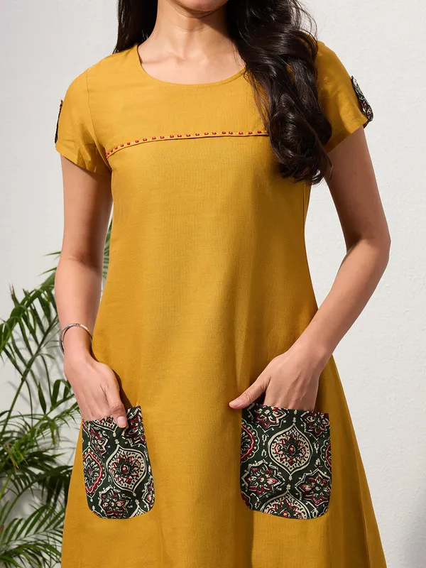 Warm_Mustard_Cotton_Linen_Dress_with_Ajrakh_Printed_Pockets
