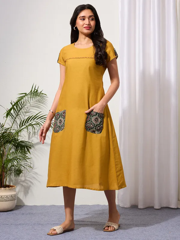 Warm_Mustard_Cotton_Linen_Dress_with_Ajrakh_Printed_Pockets