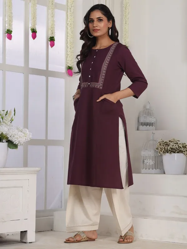 Deep_Purple_Embroidered_Straight_Fit_Kurta