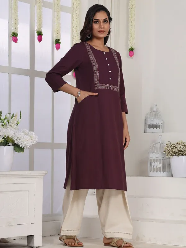 Deep_Purple_Embroidered_Straight_Fit_Kurta