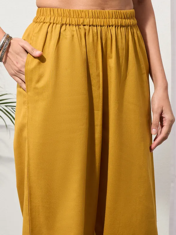 Mustard_Cotton_Linen_Piping_Hem_Palazzo_with_Pocket