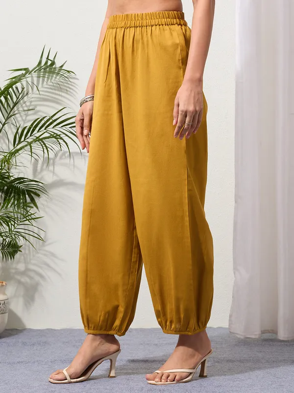 Mustard_Cotton_Linen_Piping_Hem_Palazzo_with_Pocket