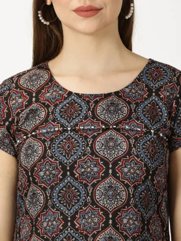 Black_Ethnic_Motifs_Midi_Dress_with_Embroidered_Patch_Pockets_&_Shoulder_Tabs