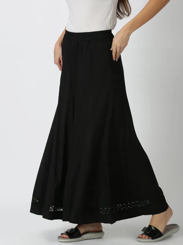Black_Rayon_Flared_Palazzo_with_Lace_Inserts_on_Hem