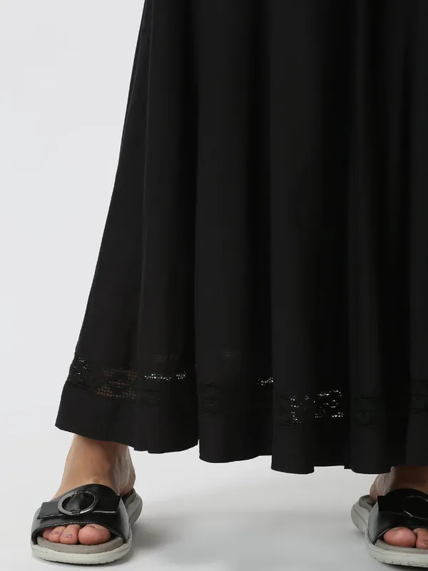 Black_Rayon_Flared_Palazzo_with_Lace_Inserts_on_Hem