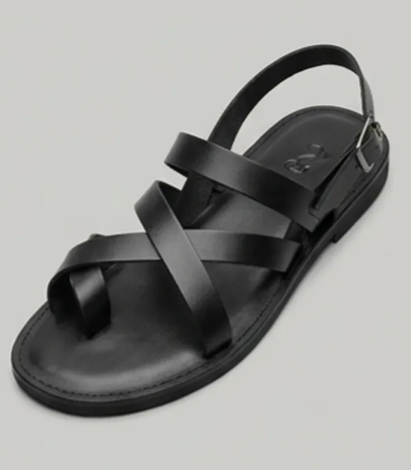 Black_Strappy_Sandals_for_Woman