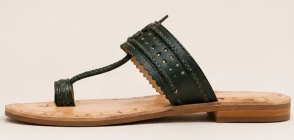 Black_Textured_Ethnic_Sandals_for_Woman