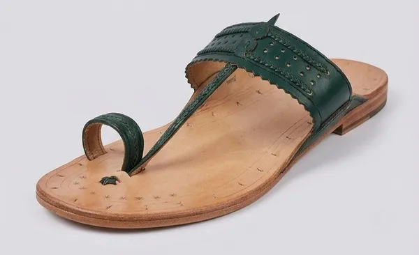 Green_Textured_Ethnic_Sandals_for_Woman