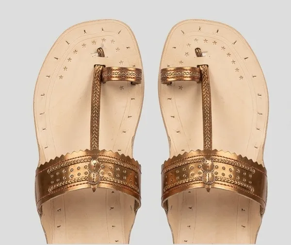 Gold_Embellished_Flat_Sandals_for_Woman