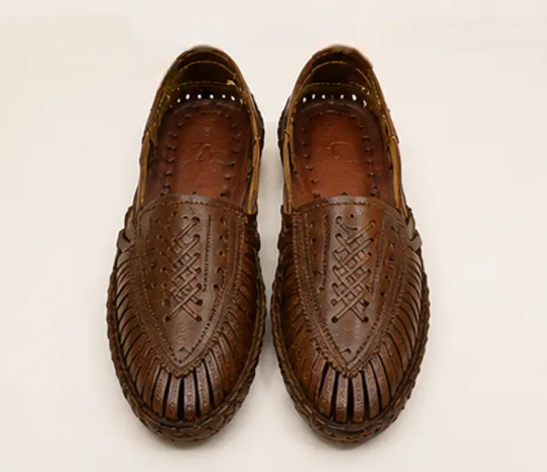 Brown_Textured_Traditional_Mojari_Shoes_for_Woman