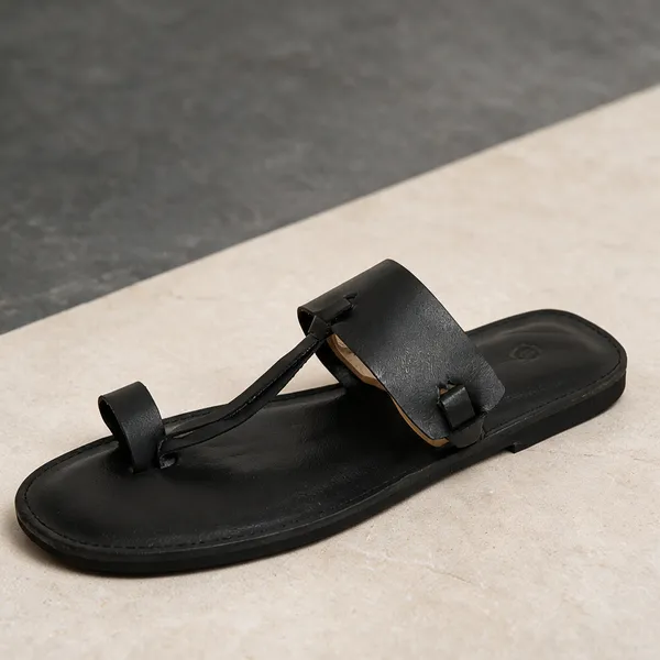 Black_Textured_Flat_Sandals__For_Unisex
