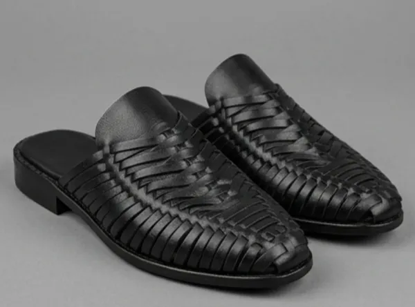 Black_Woven_Slip-On_Mules_for_Woman