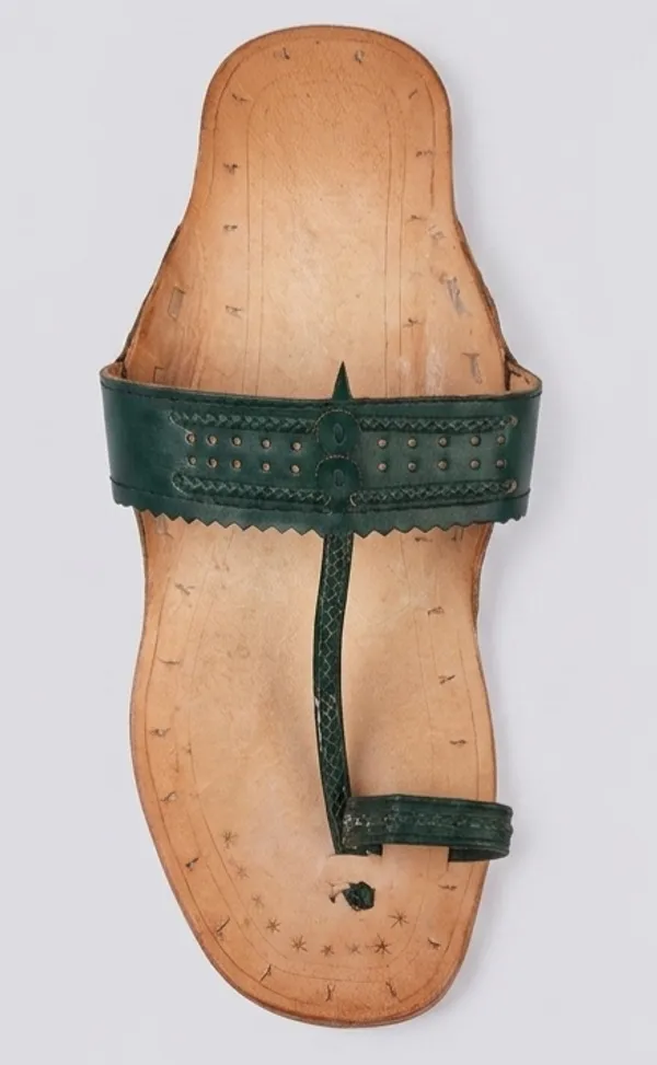 Green_Textured_Ethnic_Sandals_for_Woman