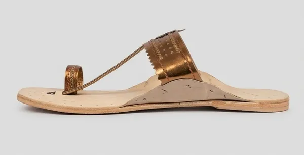 Gold_Embellished_Flat_Sandals_for_Woman