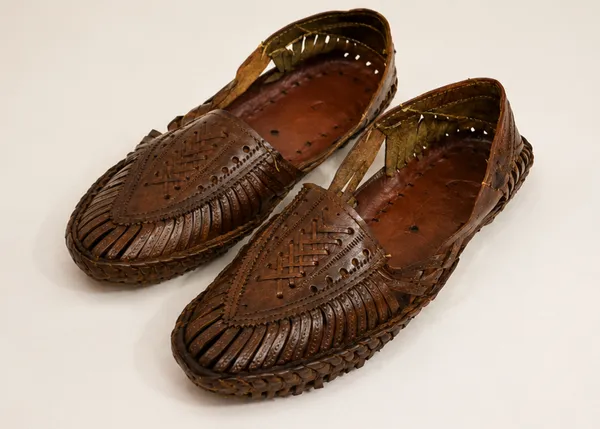 Brown_Textured_Traditional_Mojari_Shoes_for_Woman