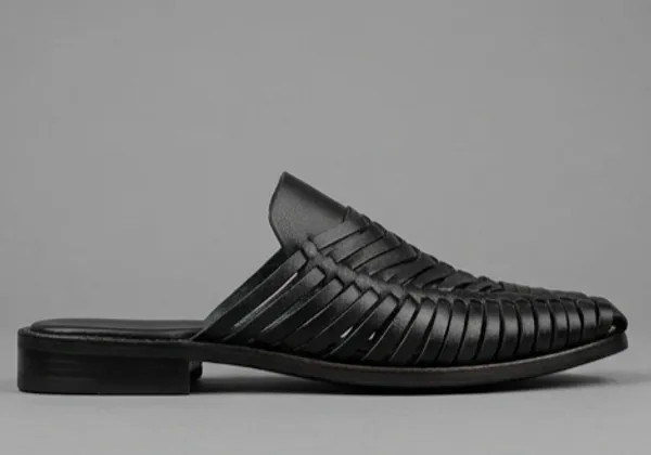 Black_Woven_Slip-On_Mules_for_Woman
