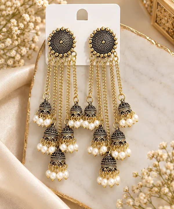 Black_&_Pearl_Jhumka_Earrings