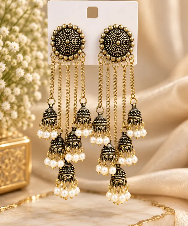 Black_&_Pearl_Jhumka_Earrings