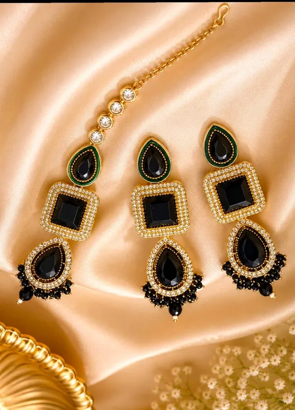 Black_Gold_Alloy_Stone_Studded_Earrings_And_Maang_Tikka_Set