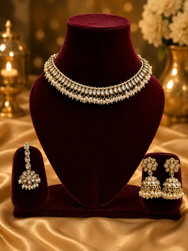 Kundan_chokar_set_with_maang_tikka