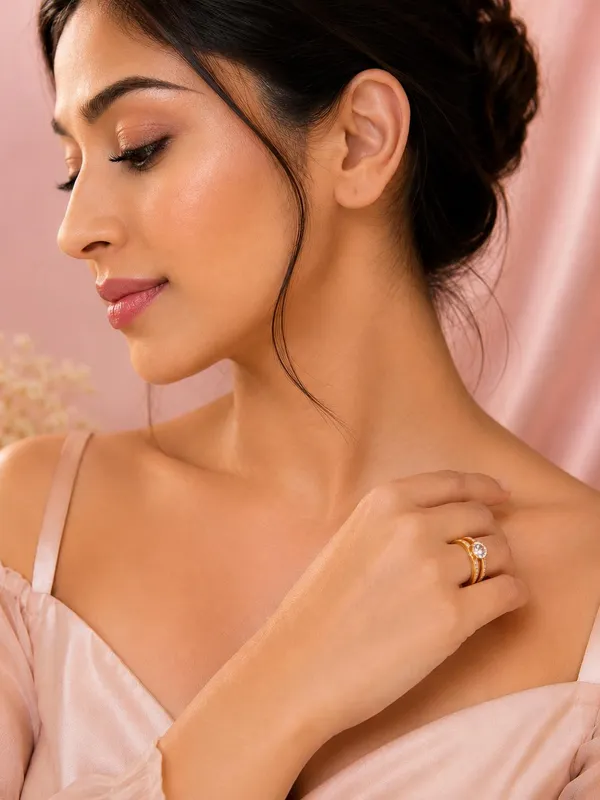 Ring_with_band_