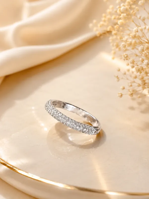 Silver_band_ring