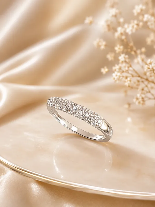 Silver_band_ring