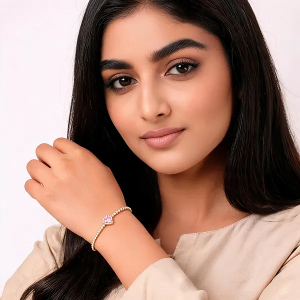 Gold_Anti_Tarnish_Heart_Accent_Bracelet_For_Women