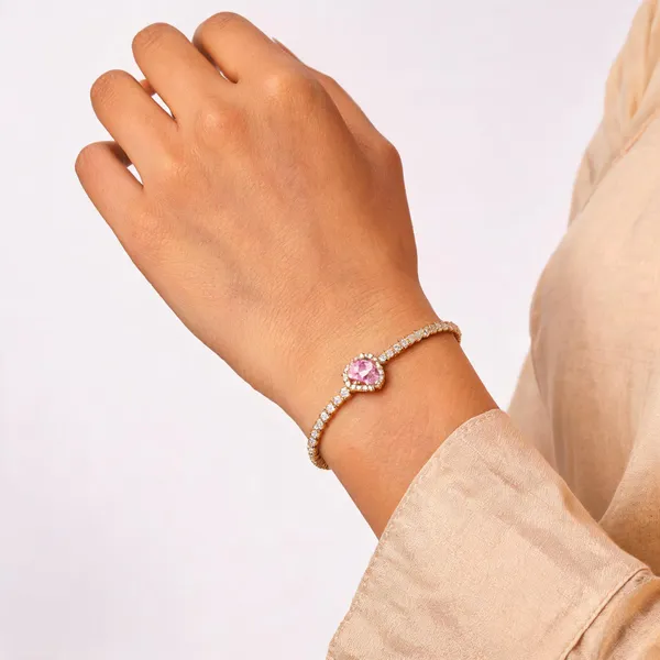 Gold_Anti_Tarnish_Heart_Accent_Bracelet_For_Women