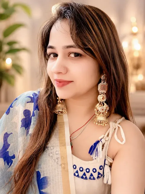 Gold_Tone_Kundan_Jhumka_Earrings_For_Women