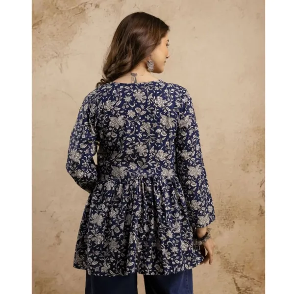 Black_Floral_Print_Flared_Top_for_Women